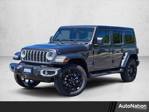 Used 2025 Jeep Wrangler Sahara image 1