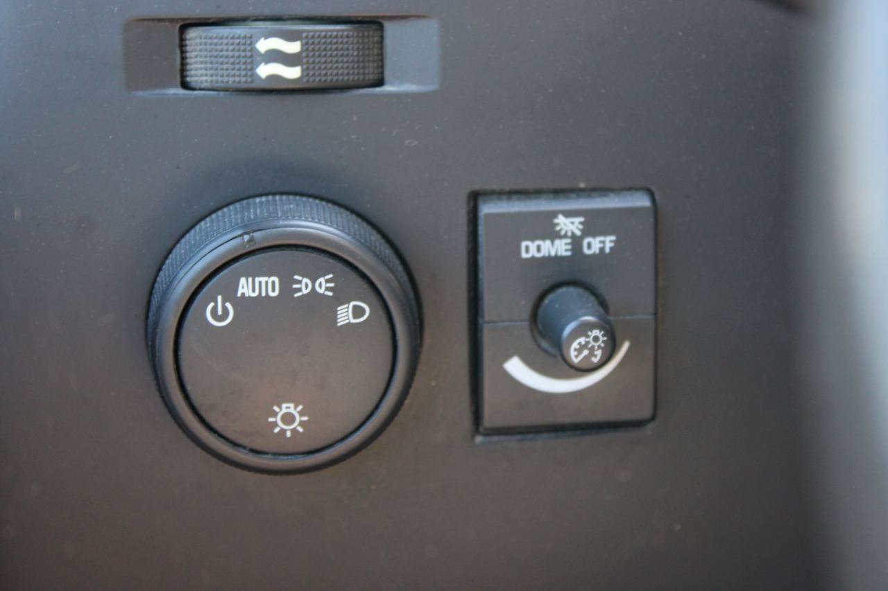 Used 2008 Chevrolet Silverado 1500 W/T RWD image 25