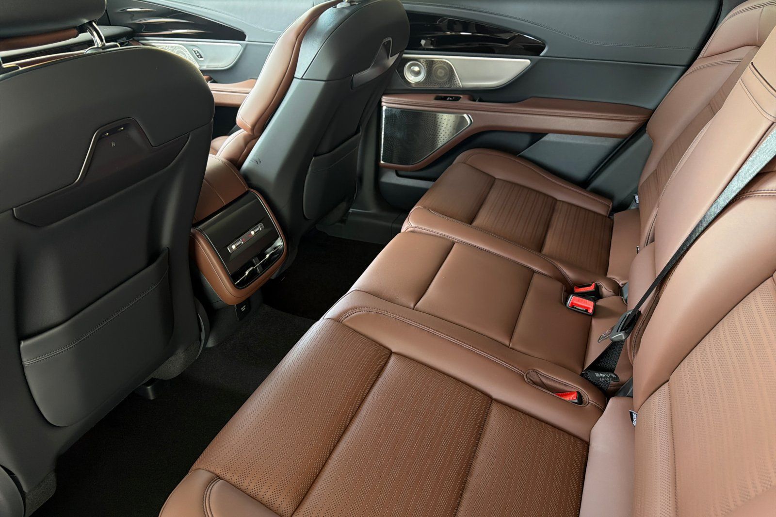 New 2026 Lincoln Nautilus Reserve AWD/4WD image 11