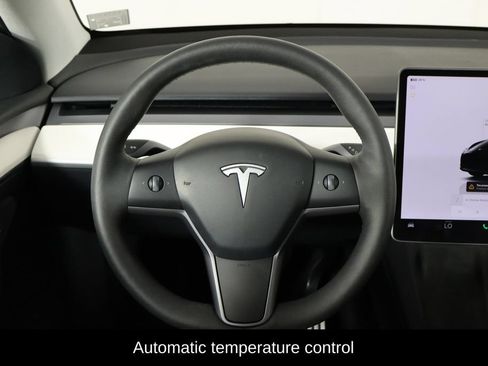 Used 2023 Tesla Model Y Performance AWD/4WD image 7