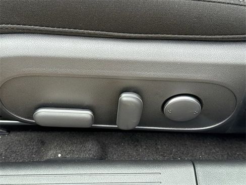 New 2025 Hyundai Ioniq 6 SE image 18