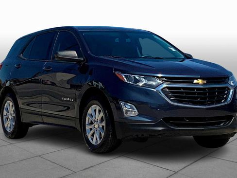Used 2019 Chevrolet Equinox LS image 3