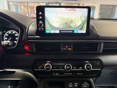 Used 2024 Honda Pilot Touring image 17