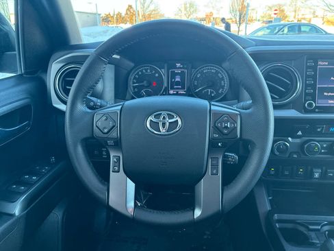 Used 2023 Toyota Tacoma TRD Off-Road image 19