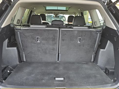 Used 2024 Volkswagen Atlas SE w/ Panoramic Sunroof Package AWD/4WD image 40