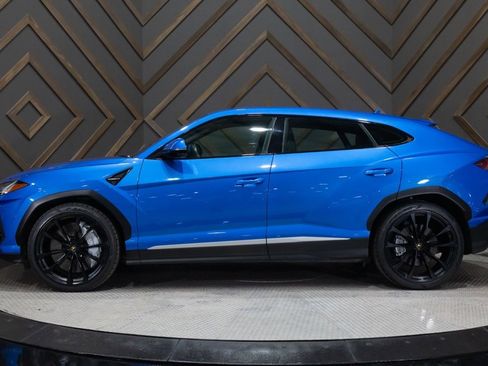 Used 2020 Lamborghini Urus image 3