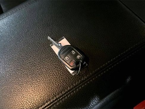 Used 2015 Ford F250 Lariat w/ Lariat Interior Package image 30