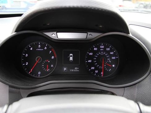 Used 2017 Hyundai Veloster Turbo image 18