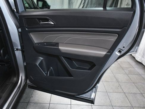 Used 2021 Volkswagen Atlas Cross Sport SEL R-Line image 12