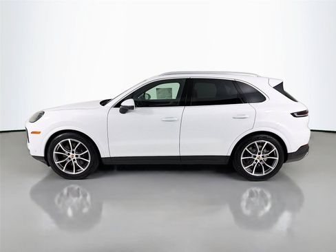 New 2026 Porsche Cayenne AWD/4WD image 2