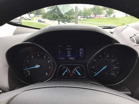 Used 2019 Ford Escape Titanium AWD/4WD image 11