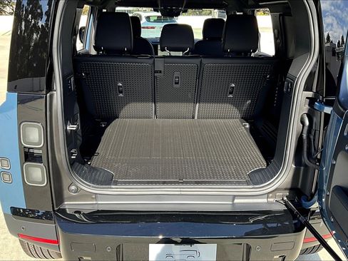 New 2026 Land Rover Defender 110 S image 10