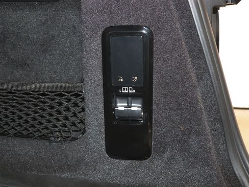 Used 2024 Land Rover Range Rover Sport Dynamic SE image 45