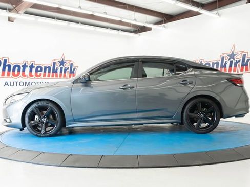 Used 2022 Nissan Sentra SR w/ Trunk Package FWD image 26