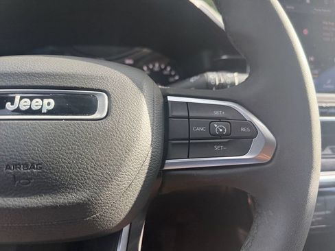 Used 2023 Jeep Compass Latitude AWD/4WD image 23