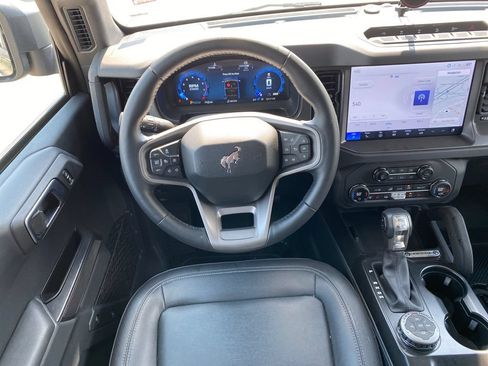 Used 2025 Ford Bronco Badlands AWD/4WD image 14