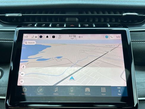 Used 2024 Jeep Grand Cherokee L Limited w/ Luxury Tech Group II image 28