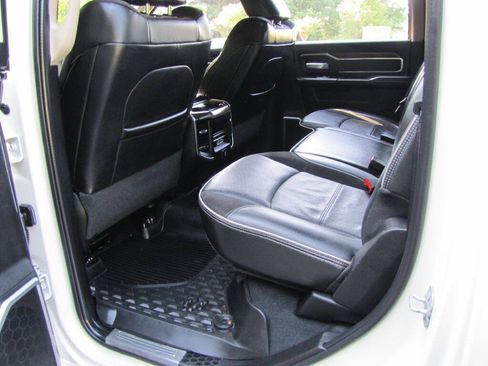 Used 2022 RAM 2500 Laramie AWD/4WD image 18