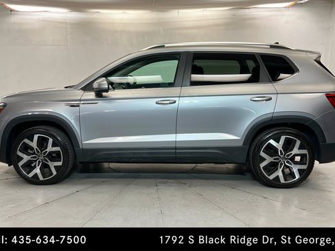 Used 2023 Volkswagen Taos SEL AWD/4WD image 2