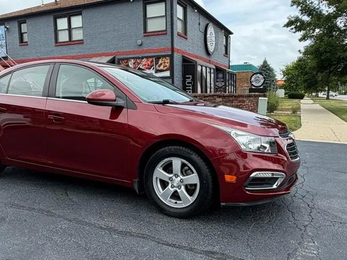 Used 2015 Chevrolet Cruze LT w/ Enhanced Safety Package FWD image 12
