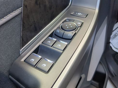 Used 2025 Ford F250 Lariat w/ Lariat Ultimate Package image 48