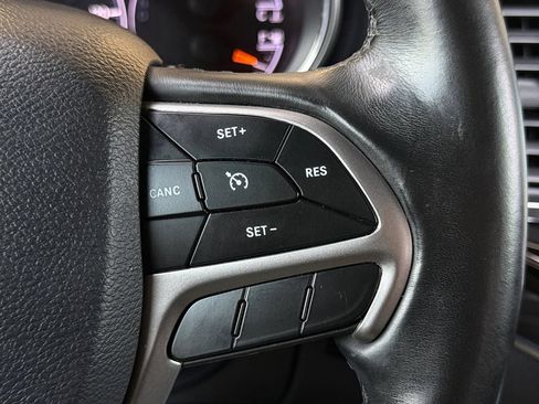 Used 2019 Jeep Grand Cherokee Limited w/ Luxury Group II AWD/4WD image 33