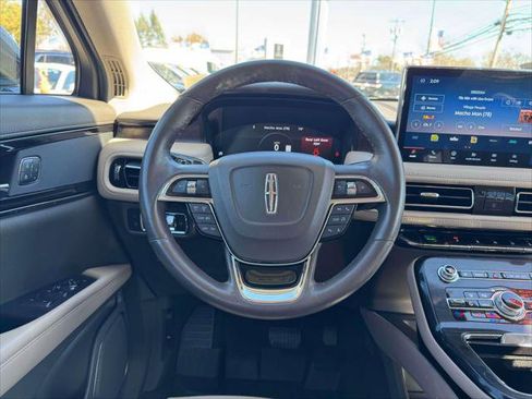 Used 2022 Lincoln Nautilus Reserve image 20