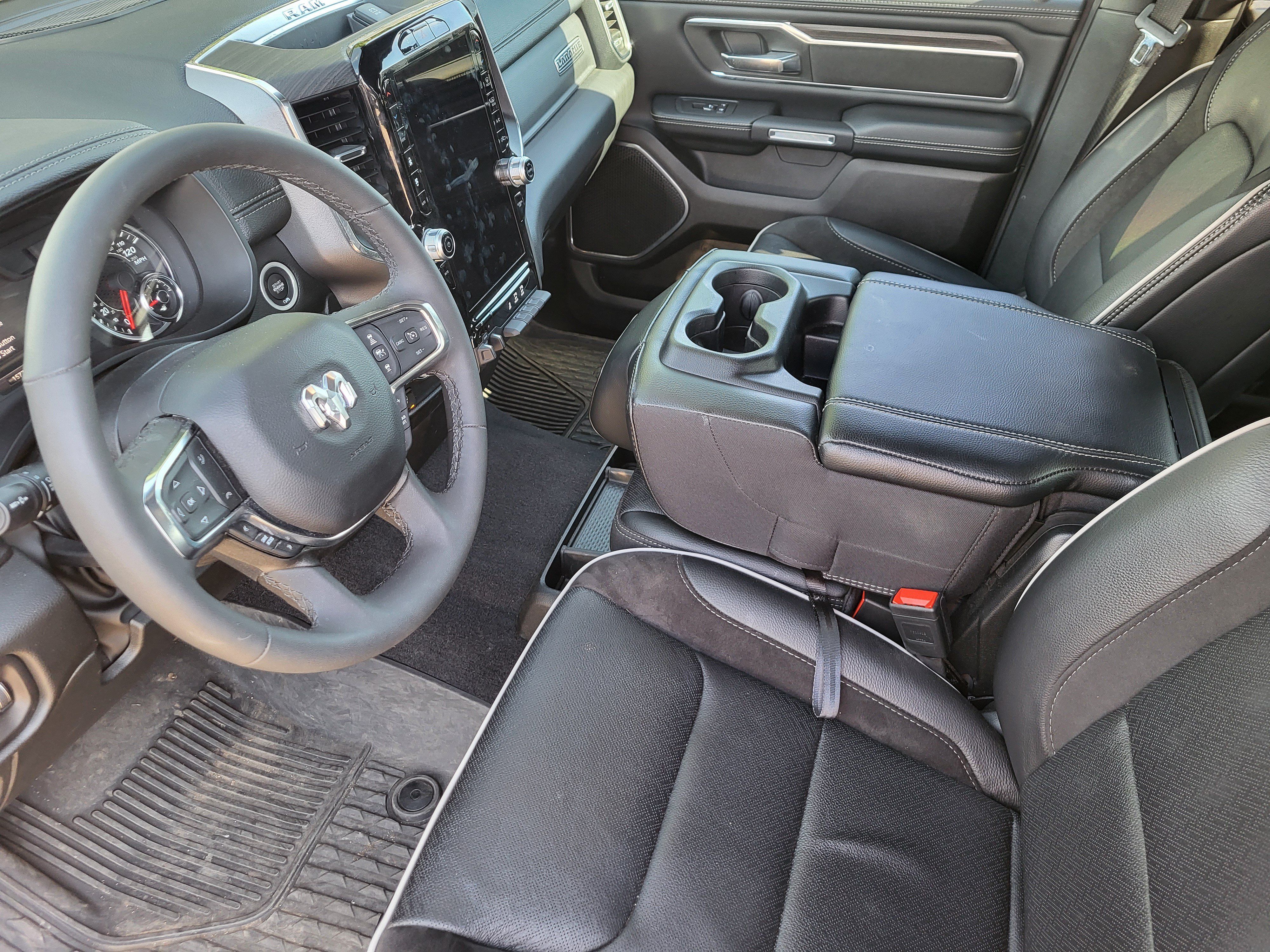 Used 2025 RAM 1500 Laramie AWD/4WD image 12