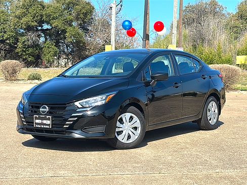 Certified 2025 Nissan Versa S w/ Trunk Package image 2