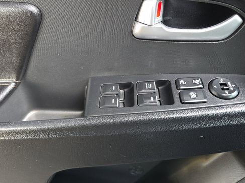 Used 2012 Kia Sportage LX w/ Navigation Pkg AWD/4WD image 11