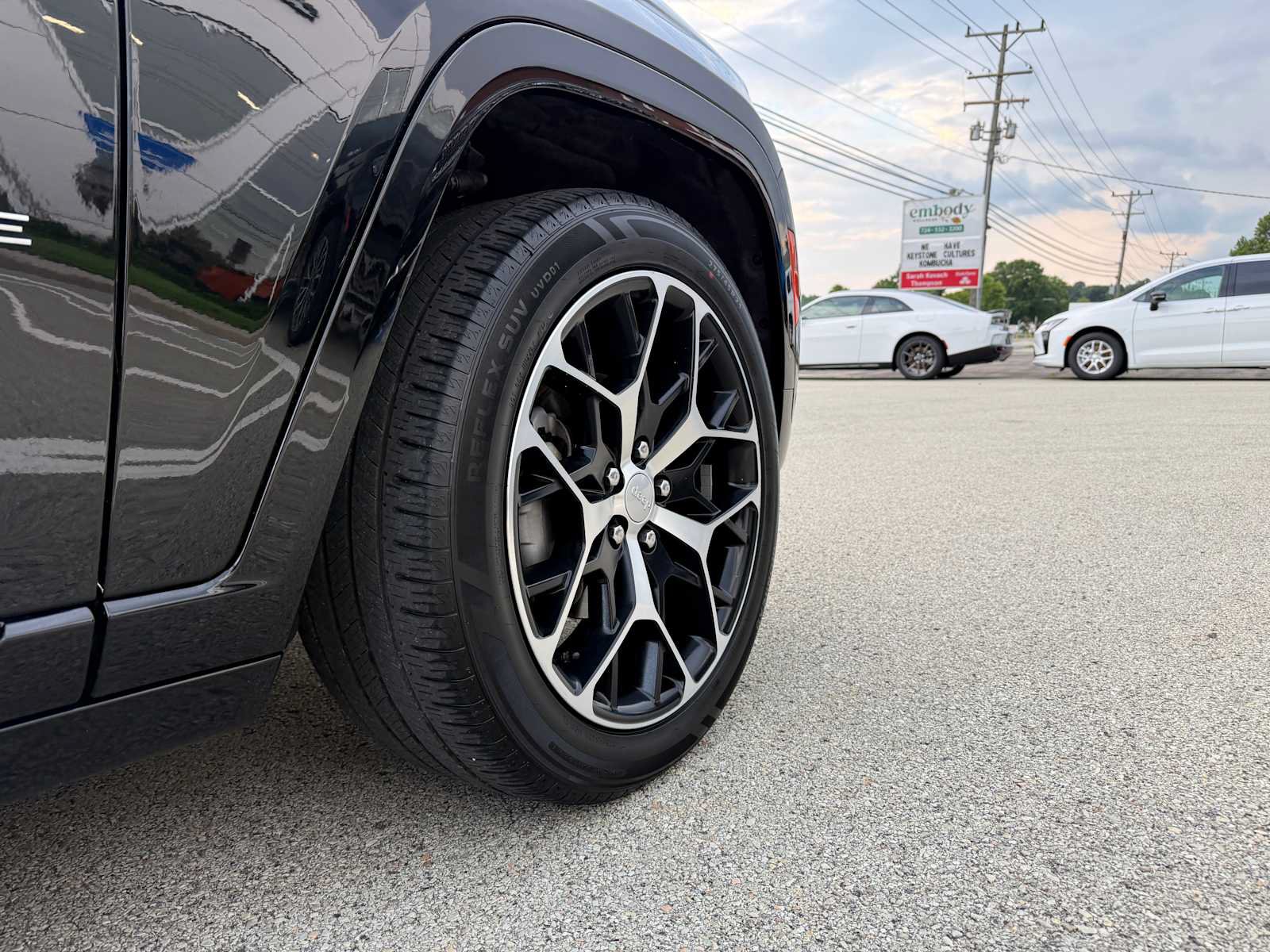 Certified 2023 Jeep Grand Cherokee Summit AWD/4WD image 27