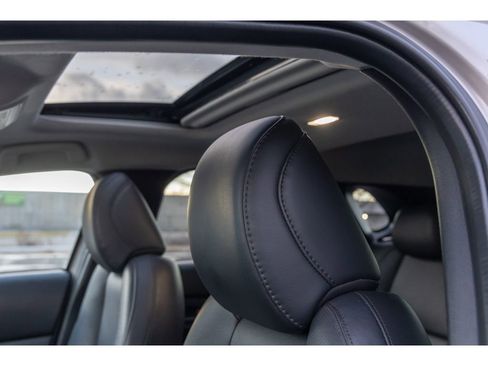 Used 2023 MAZDA CX-30 AWD 2.5 S w/ Premium Package image 17