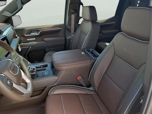 New 2026 GMC Sierra 1500 Denali w/ Denali Reserve Package image 14