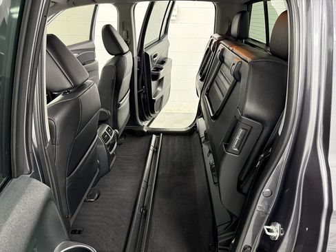 Used 2023 Honda Ridgeline RTL-E image 13