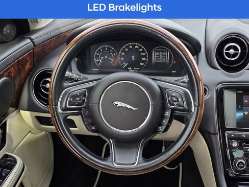 Used 2016 Jaguar XJ L Portfolio image 28