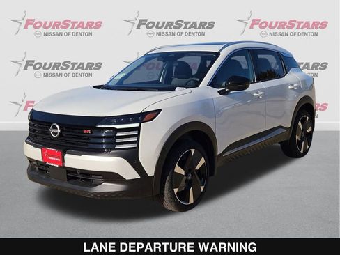 New 2026 Nissan Kicks SR w/ SR Premium Package FWD image 9