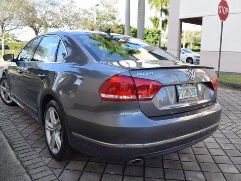 Used 2015 Volkswagen Passat TDI SEL Premium image 5