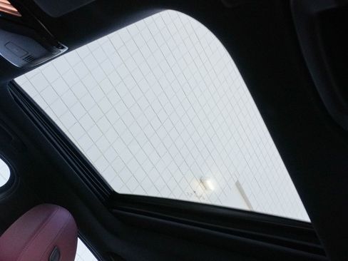 Certified 2023 BMW 330i xDrive Sedan w/ Driving Assistance Package image 15