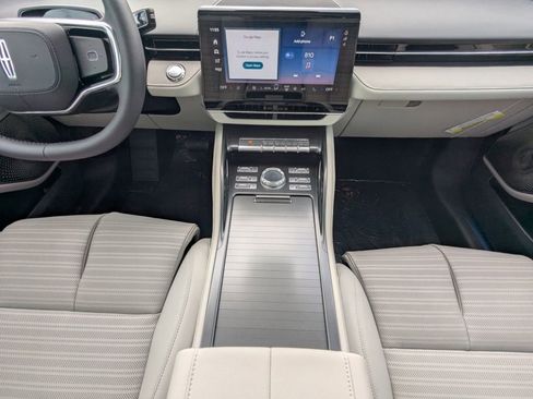 New 2026 Lincoln Nautilus Reserve image 19