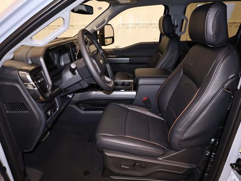 New 2026 Ford F350 Lariat w/ Black Appearance Package AWD/4WD image 12