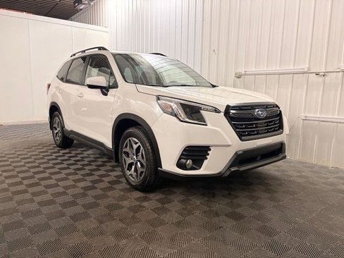 Used 2022 Subaru Forester Premium image 21