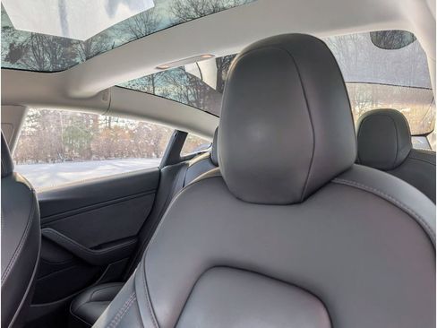 Used 2018 Tesla Model 3 Mid Range image 14