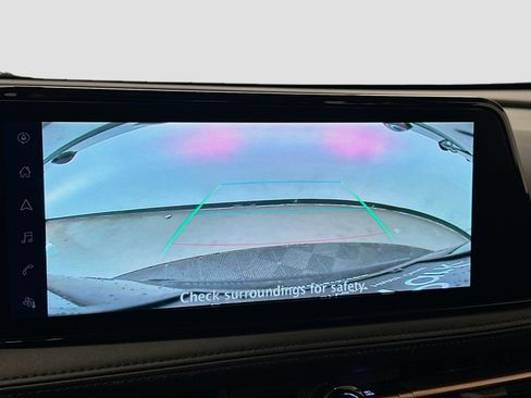 Used 2024 Nissan Ariya AWD image 23