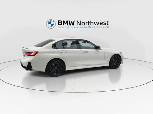 Used 2026 BMW 330i xDrive Sedan w/ M Sport Package AWD/4WD image 4