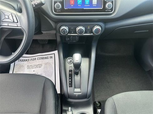 New 2025 Nissan Kicks Play S image 11