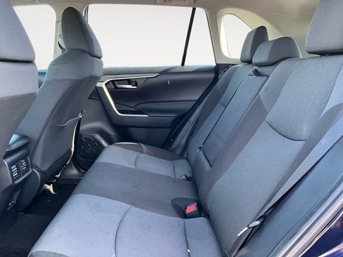 Used 2025 Toyota RAV4 XLE AWD/4WD image 13