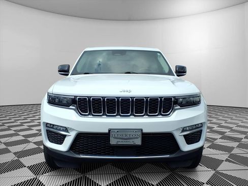Certified 2023 Jeep Grand Cherokee Limited AWD/4WD image 2