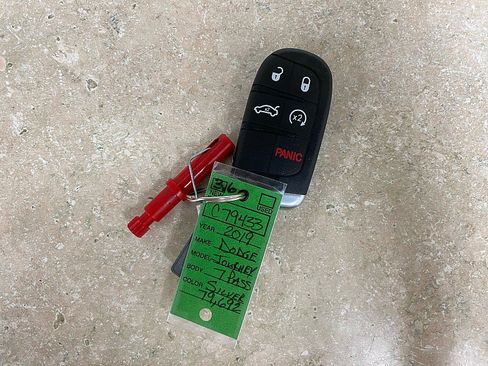 Used 2019 Dodge Journey SE image 28