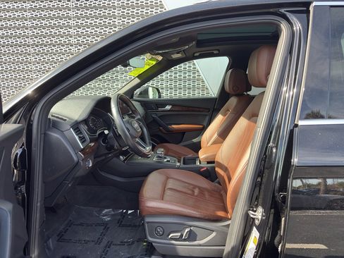 Used 2020 Audi Q5 2.0T Premium w/ Convenience Package image 31