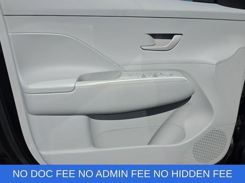 Used 2024 Hyundai Kona SE AWD/4WD image 12